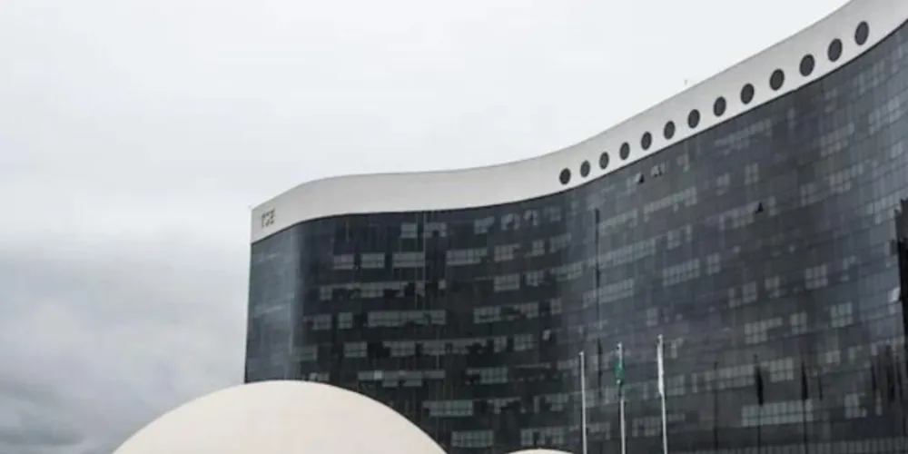 TSE investiga 59 mil irregularidades nas contas de candidatos