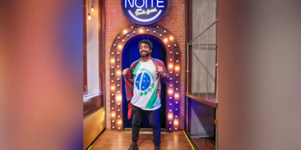 Participação do comediante Alorino Junior no programa 'The Noite'