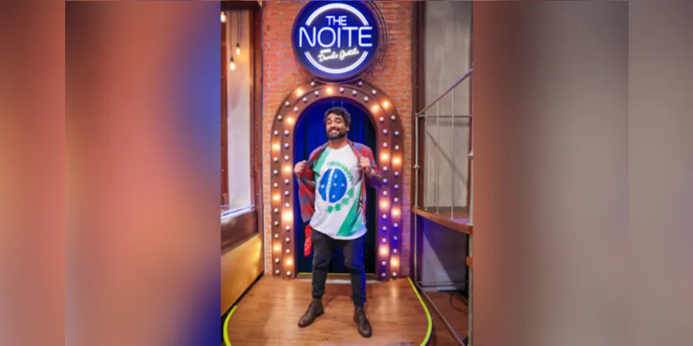 Participação do comediante Alorino Junior no programa 'The Noite'