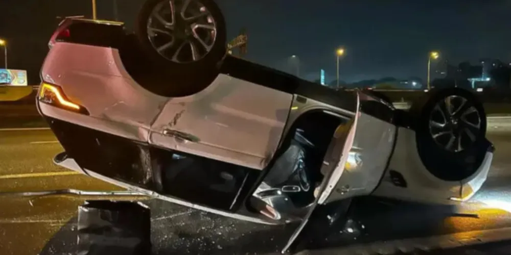 Paula Fernandes dirigia o carro no momento do acidente.