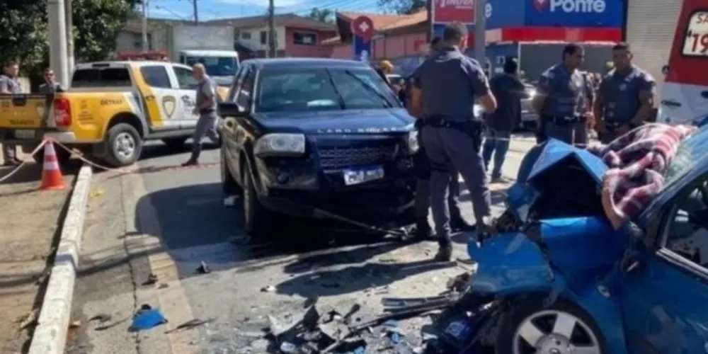 Novamente, o Samu foi chamado, mas encontrou o motorista já sem vida.
