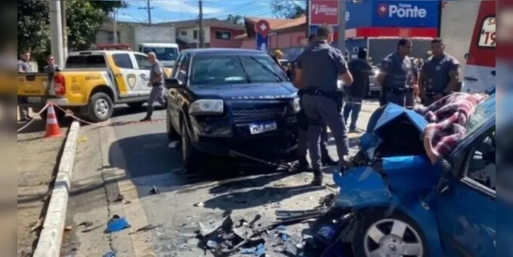 Novamente, o Samu foi chamado, mas encontrou o motorista já sem vida.