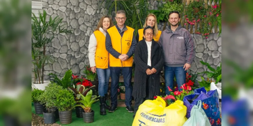 Parceria entre AEAPG e Rotary Alagados viabilizou a doação de roupas para a instituição beneficente localizada no Cará-Cará