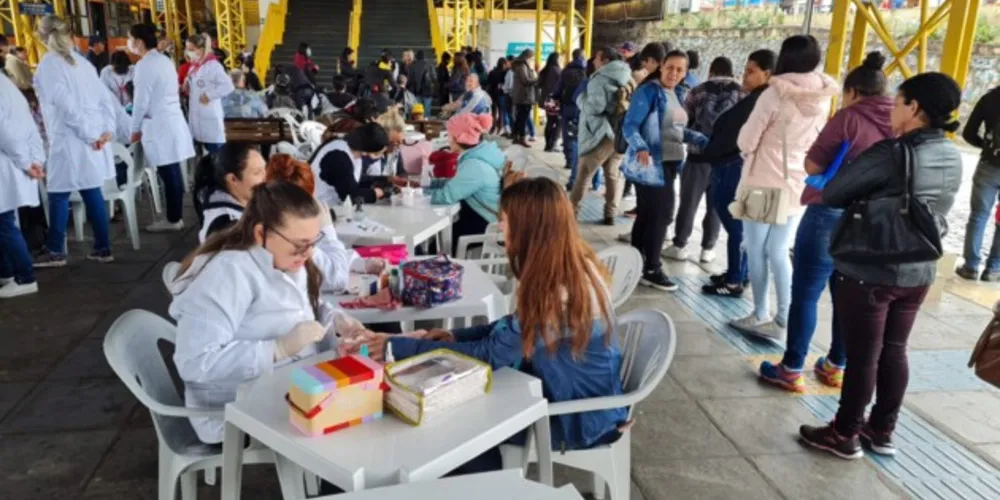 Ação no Terminal Central disponibilizou vagas de emprego e cursos de capacitação