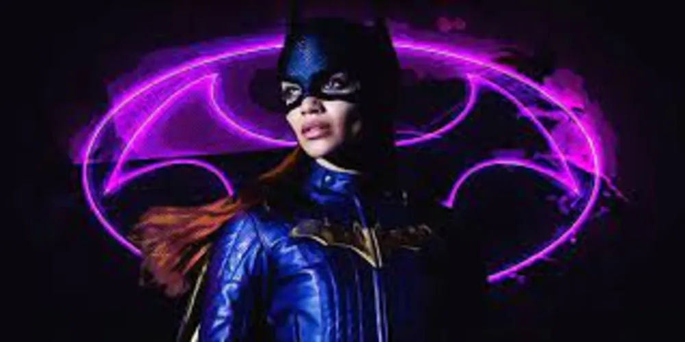 Leslie Grace contracenaria com Michael Keaton e J.K. Simmons no longa que introduziria a personagem Barbara Gordon