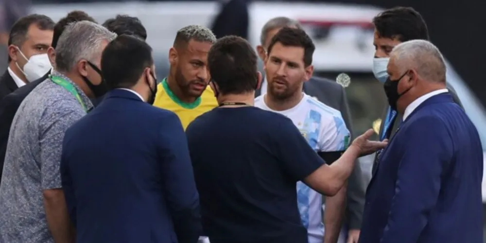 A CBF revelou ainda que Tite (treinador) e Juninho Paulista (coordenador técnico) haviam solicitado o cancelamento da partida à Ednaldo Rodrigues, presidente da entidade.