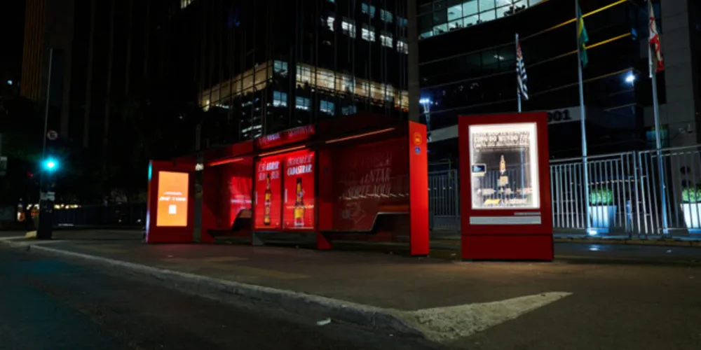 Em Curitiba, o outdoor estará disponível de 23/09 a 26/09.