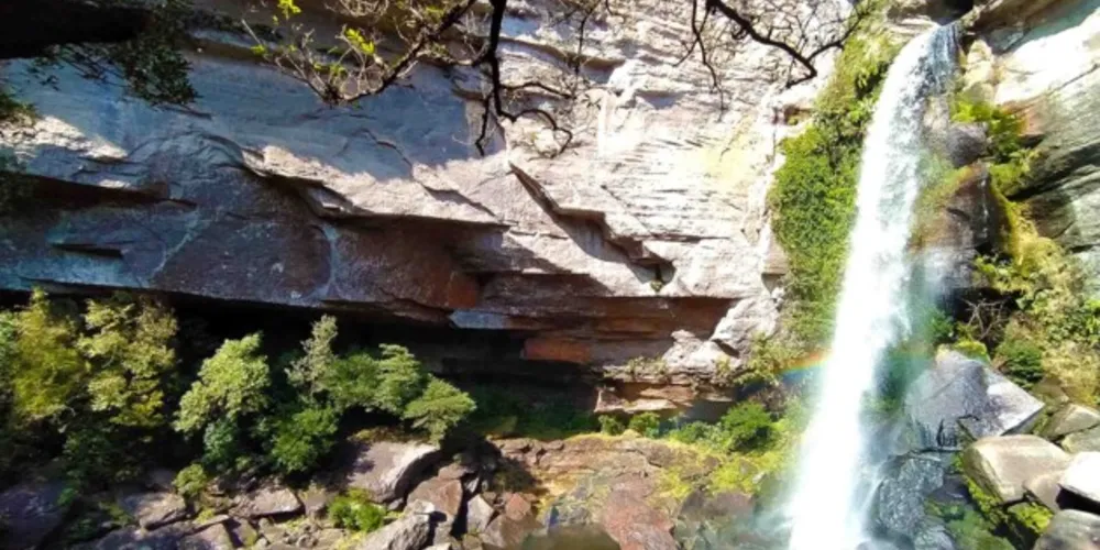 Acidente aconteceu na tarde desta sexta-feira (23) no Rio São Jorge