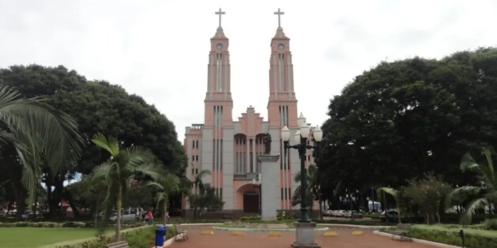 Após a saída do grupo, a Polícia Militar foi chamada, mas os funcionários, ainda abalados, não quiseram registrar Boletim de Ocorrência