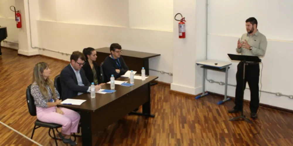 Durante as atividades, servidores apresentaram soluções para problemas do município