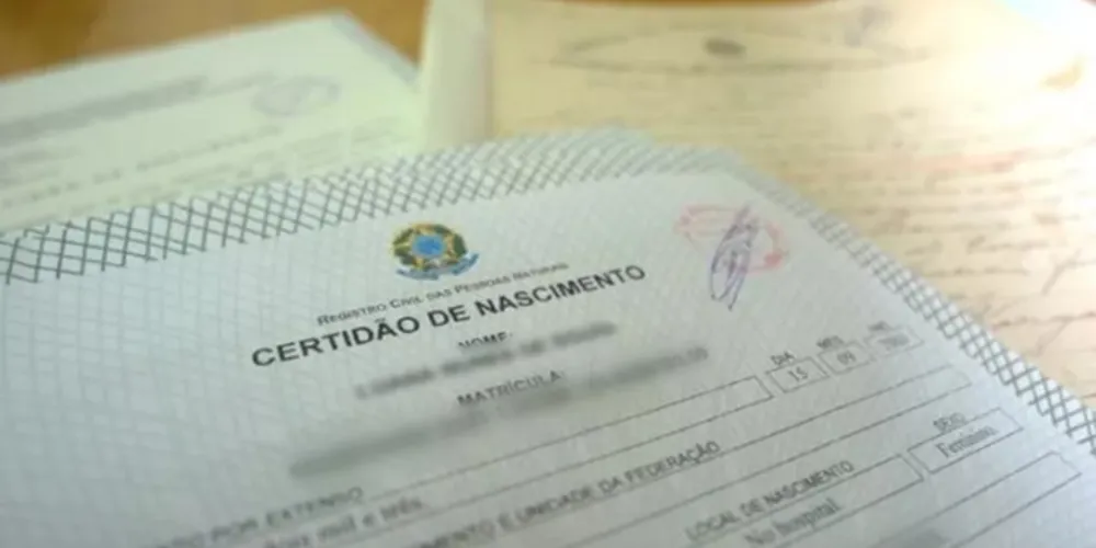 Nos sete primeiros meses de 2022, 4.088 crianças foram registradas somente em nome da mãe no Paraná. Desde 2012, reconhecimento de paternidade pode ser feito diretamente em cartório