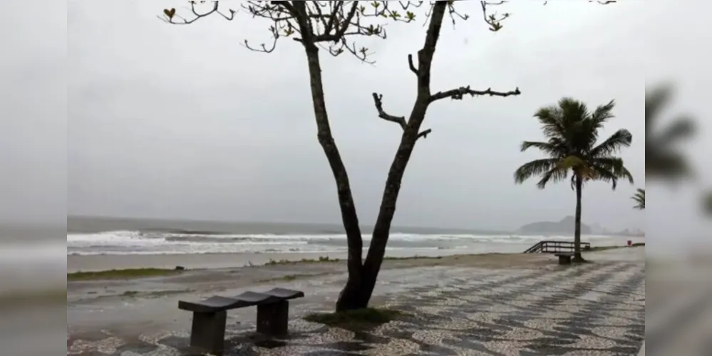 Em Guaratuba, a maior velocidade de vento até agora foi de 97.2 km/h ao meio-dia