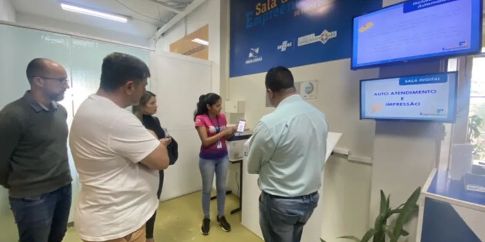 Equipe da prefeitura de Barra Velha esteve em Ponta Grossa para conhecer os detalhes do trabalho