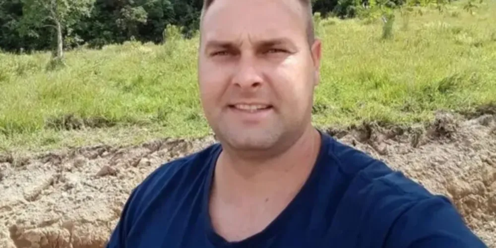 Rapaz chegou a ser resgatado, mas não resistiu e morreu no hospital no domingo (25)