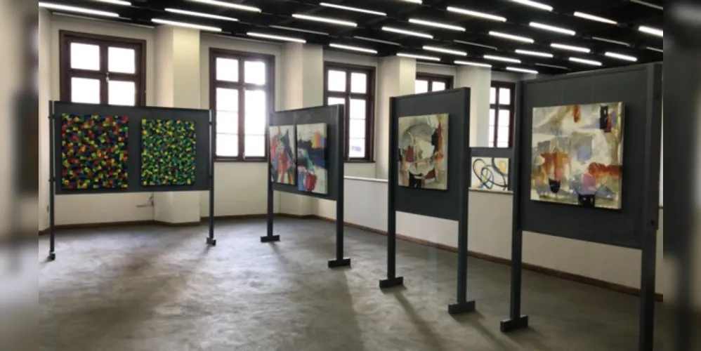 Exposições acontecem durante o mês de setembro, no Ponto Azul e no Centro de Cultura