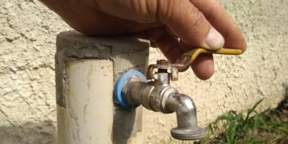 Serviço de Atendimento ao Cliente Sanepar é feito pelo telefone 0800 200 0115, que funciona 24 horas