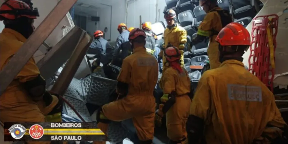 Segundo o Corpo de Bombeiros, nove pessoas morreram. Prefeitura de Itapecerica da Serra confirmou, por meio de nota, que o projeto inicial foi irregularmente alterado