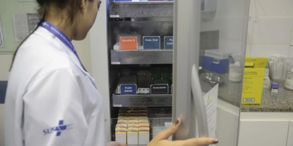 Para confederação de municípios, um quarto dos profissionais poderia ser demitido