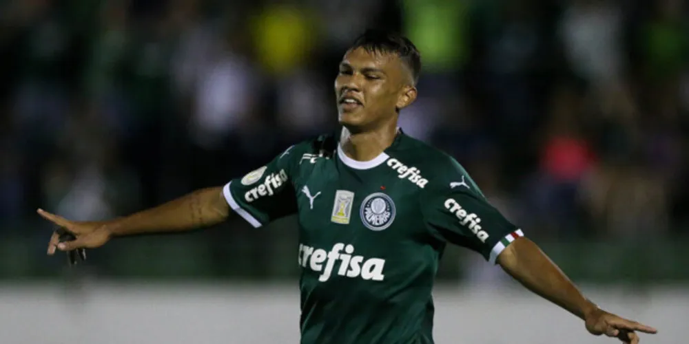 Depois de polêmicas, Gabriel Verón volta a marcar com a camisa do Palmeiras