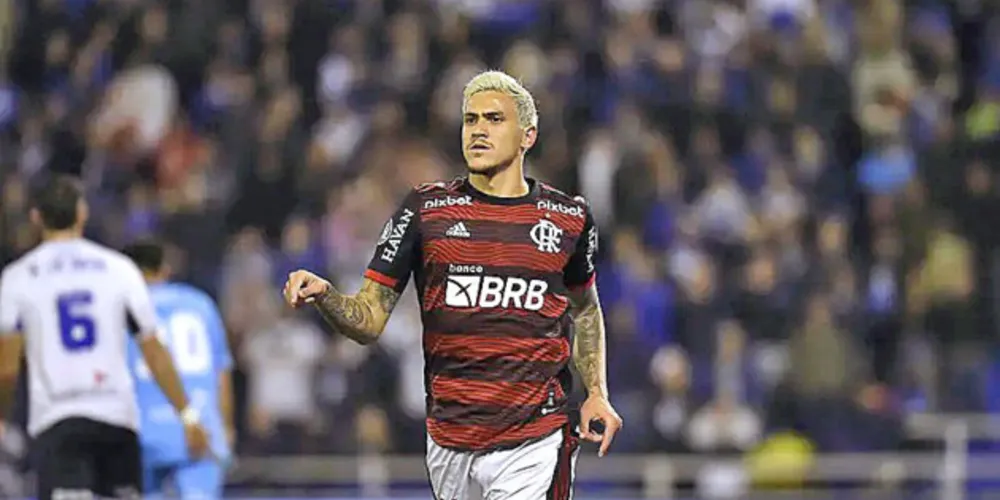 Pedro (três vezes) e Everton Ribeiro garantiram o triunfo por 4 a 0 do time de Dorival Júnior em solos argentinos pelo jogo de ida das semifinais