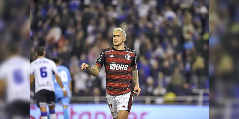 Pedro (três vezes) e Everton Ribeiro garantiram o triunfo por 4 a 0 do time de Dorival Júnior em solos argentinos pelo jogo de ida das semifinais