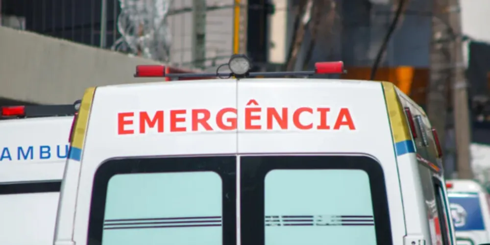 A vítima morreu no local, enquanto o namorado foi hospitalizado com 60% do corpo queimado