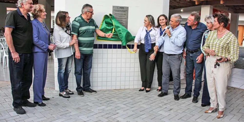 Cerimônia de inauguração reuniu lideranças municipais