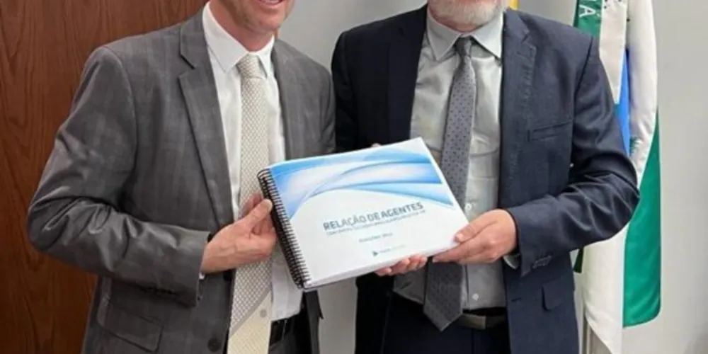 Presidente do TCE, conselheiro Fabio Camargo, com o presidente do TRE-PR, desembargador Wellington Emanuel Coimbra de Moura. Camargo