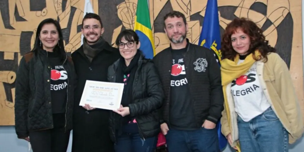 Doutores Palhaços recebem Moção de Aplauso da Câmara