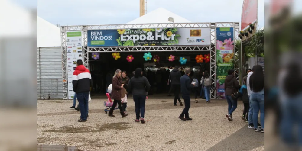 Prefeitura e Rotary levam Ônibus da Vacina para a Expo&Flor