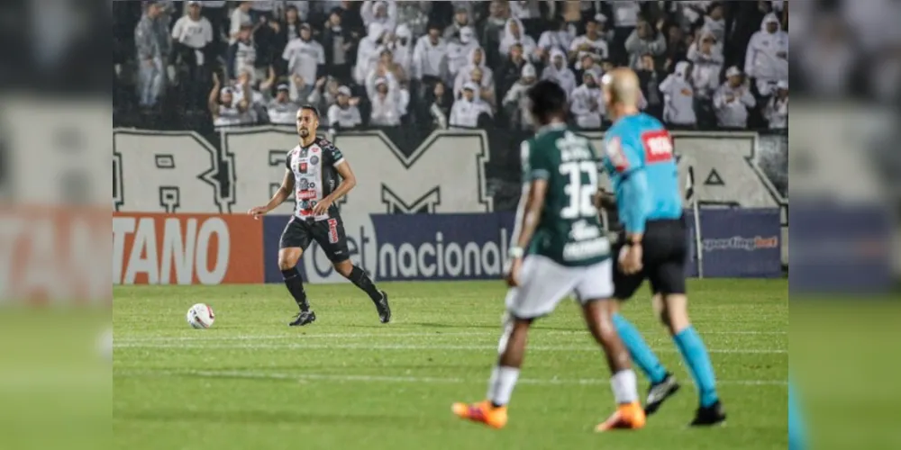 Zagueiro Dirceu, após o fim da partida, lamentou a derrota do Operário