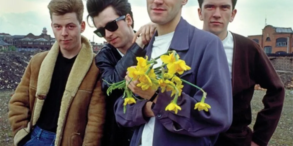 O álbum da banda apresentado no episódio é 'The Queen is Dead'