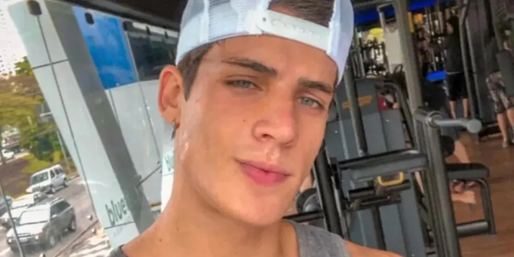 Tiago Ramos, de 24 anos, teve um relacionamento conturbado com a mãe do craque brasileiro