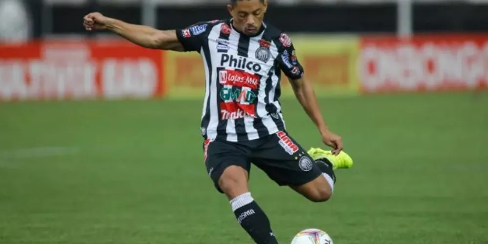 Tomas Bastos atuou no jogo desta noite, em Campinas, contra a Ponte Preta