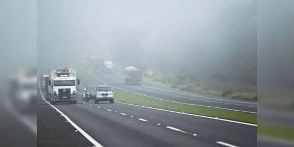 PRF informa que, por conta das condições climáticas, trecho da serra de Purunã tem pontos de lentidão