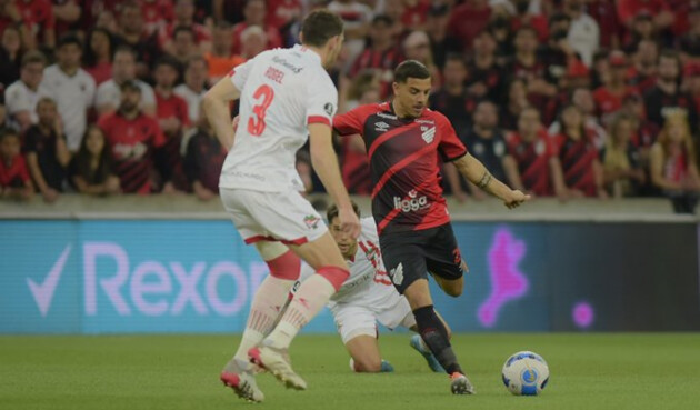 Recurso de vídeo anulou um gol e um pênalti da equipe paranaense