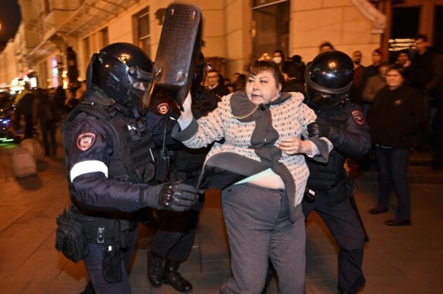 Mais de 500 manifestantes foram detidos após Vladimir Putin anunciar convocação de cidadãos para guerra