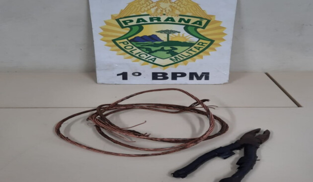 Com o homem, a Polícia encontrou quase 350 gramas de fios e também um alicate