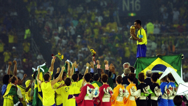 Longa sobre os bastidores do pentacampeonato da Copa do Mundo que o Brasil conquistou em 2002 é o grande destaque
