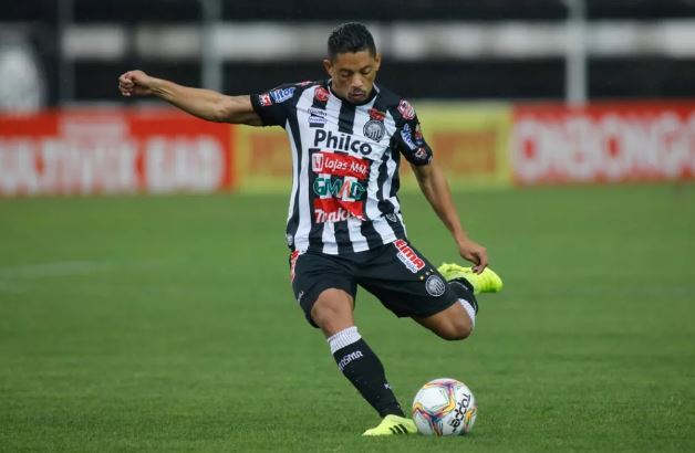 Tomas Bastos atuou no jogo desta noite, em Campinas, contra a Ponte Preta