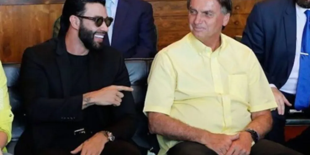 O cantor, que teve pagamentos com recursos públicos questionados dando início ao movimento que ficou conhecido como "CPI do Sertanejo", é apoiador de Bolsonaro e amigo da família.