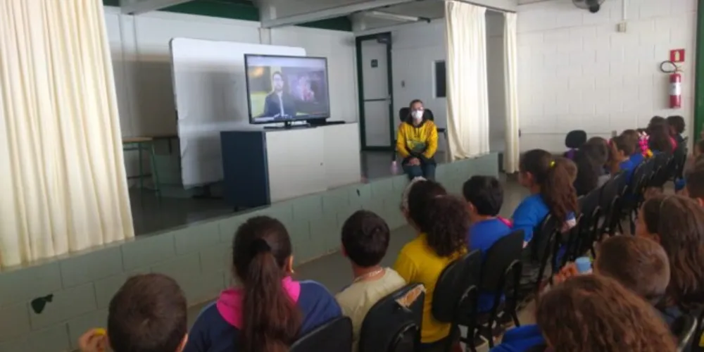 Diversos momentos, como a videoaula, ajudaram alunos a trabalharem as temáticas propostas