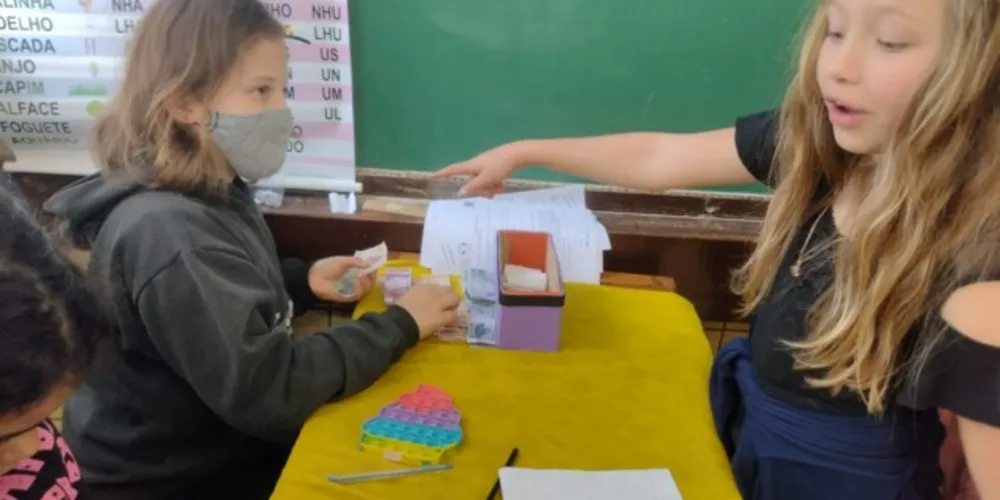 Diversos conceitos financeiros também foram aplicados em sala
