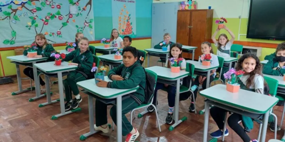 Pequenos artistas puderam abrilhantar ainda mais a colorida atividade