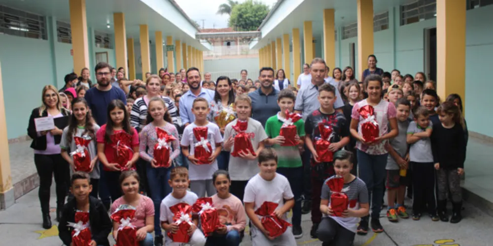 Evento reuniu colegas e trouxe muita animação na escola