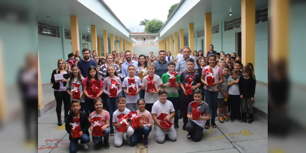 Evento reuniu colegas e trouxe muita animação na escola