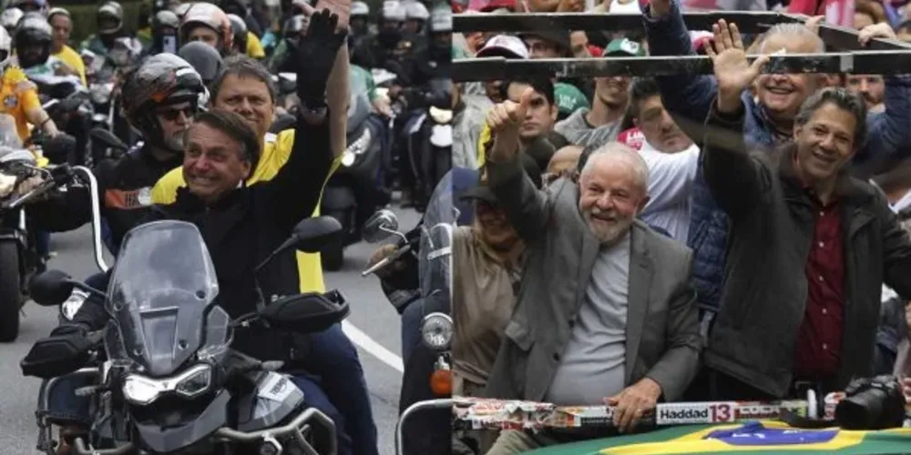 Bolsonaro estava em motociata, enquanto Lula foi a evento na avenida Paulista