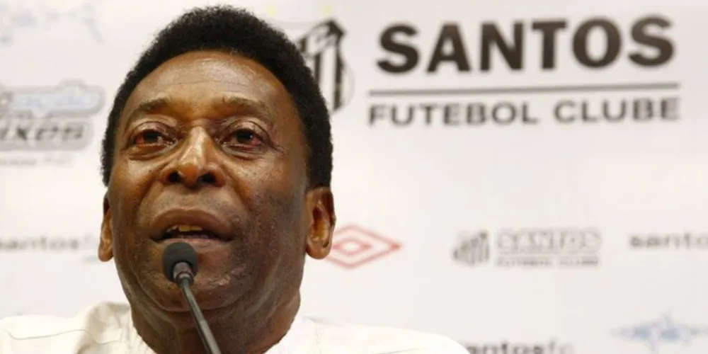 Pelé foi internado na última terça-feira (29/11) para reavaliar a terapia quimioterápica do tumor de colón