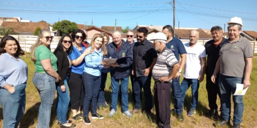 Prefeito Alvaro Telles assinou a Ordem de Serviço nesta quarta-feira (9)