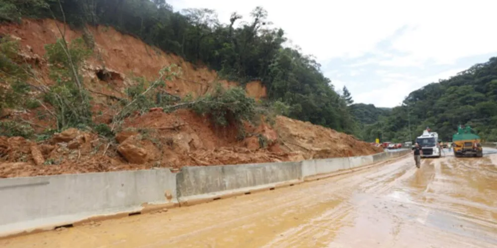 As buscas por vítimas avançam nesta quinta (1)